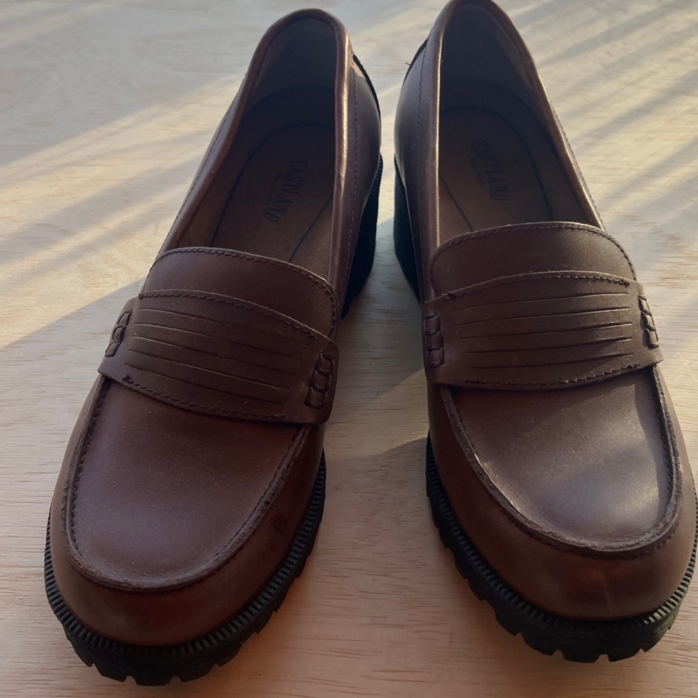 Eastland Shoe Brown Penny Loafers for Women (NWOT) - Picture 3 of 10